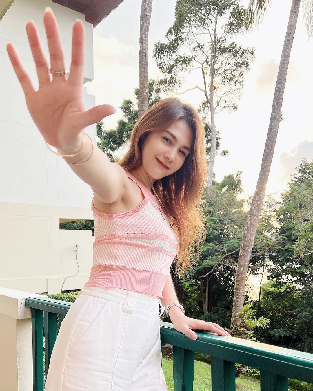 พั้นช์ - วรกาญจน์ โรจนวัชร