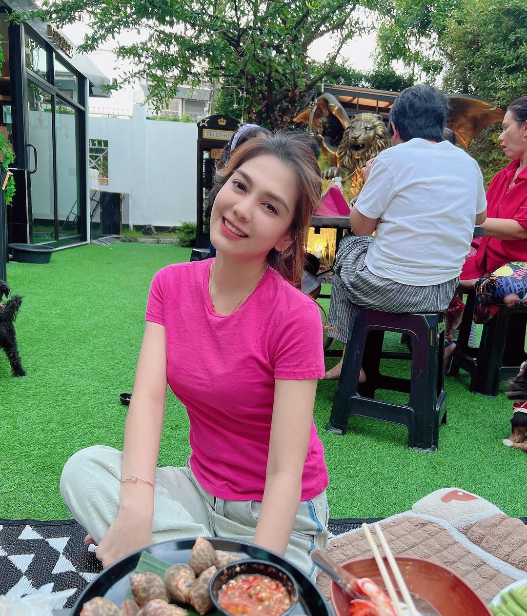 พั้นช์ - วรกาญจน์ โรจนวัชร