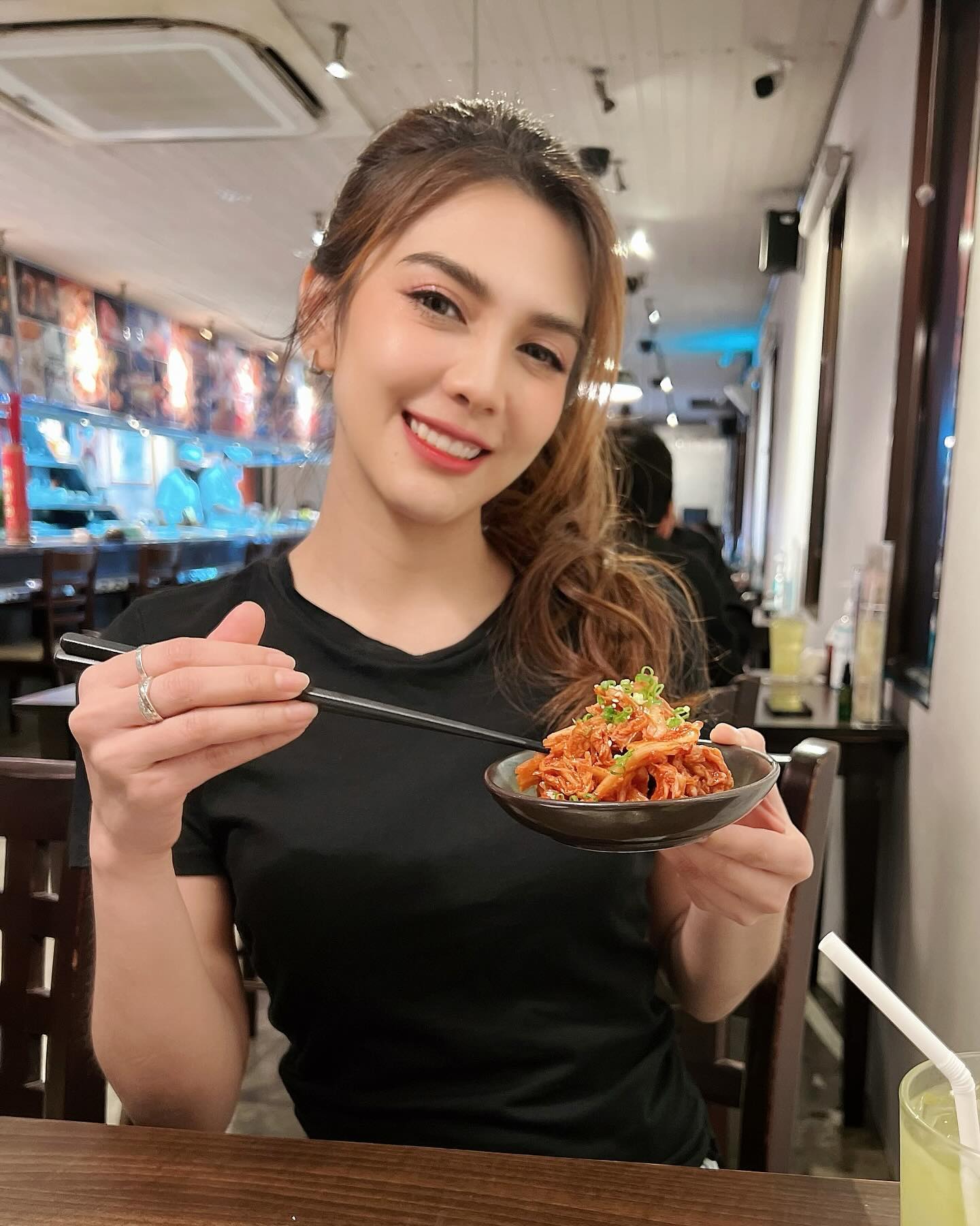 พั้นช์ - วรกาญจน์ โรจนวัชร