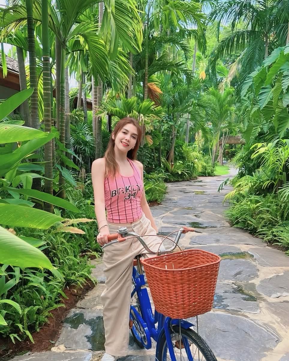 พั้นช์ - วรกาญจน์ โรจนวัชร