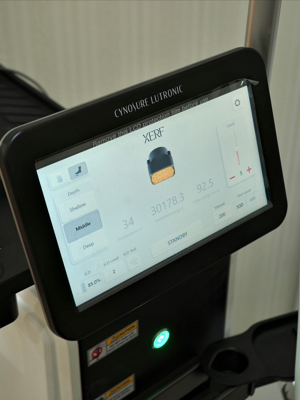 กัง - กันต์พงษ์ กุลธนาเรืองนนท์