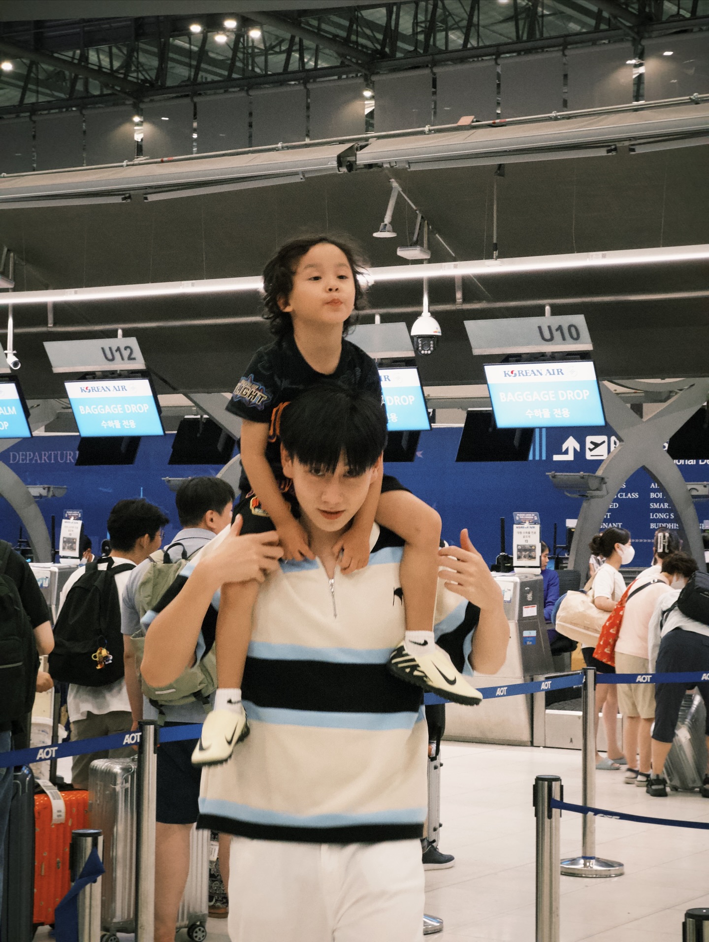 กัง - กันต์พงษ์ กุลธนาเรืองนนท์