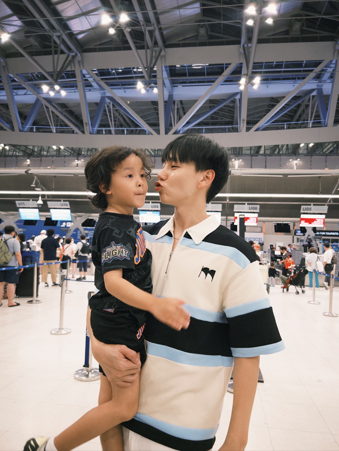 กัง - กันต์พงษ์ กุลธนาเรืองนนท์