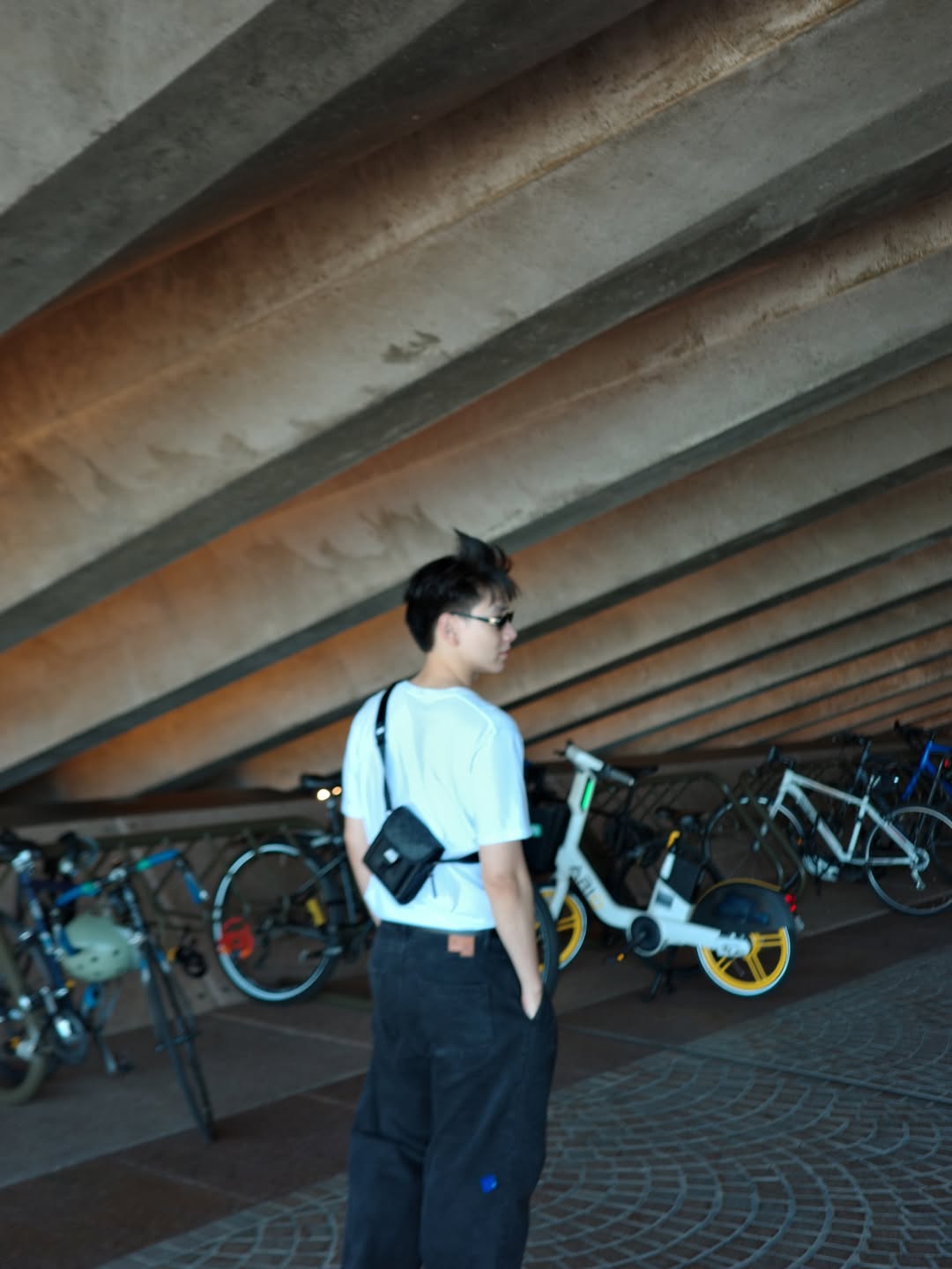 กัง - กันต์พงษ์ กุลธนาเรืองนนท์