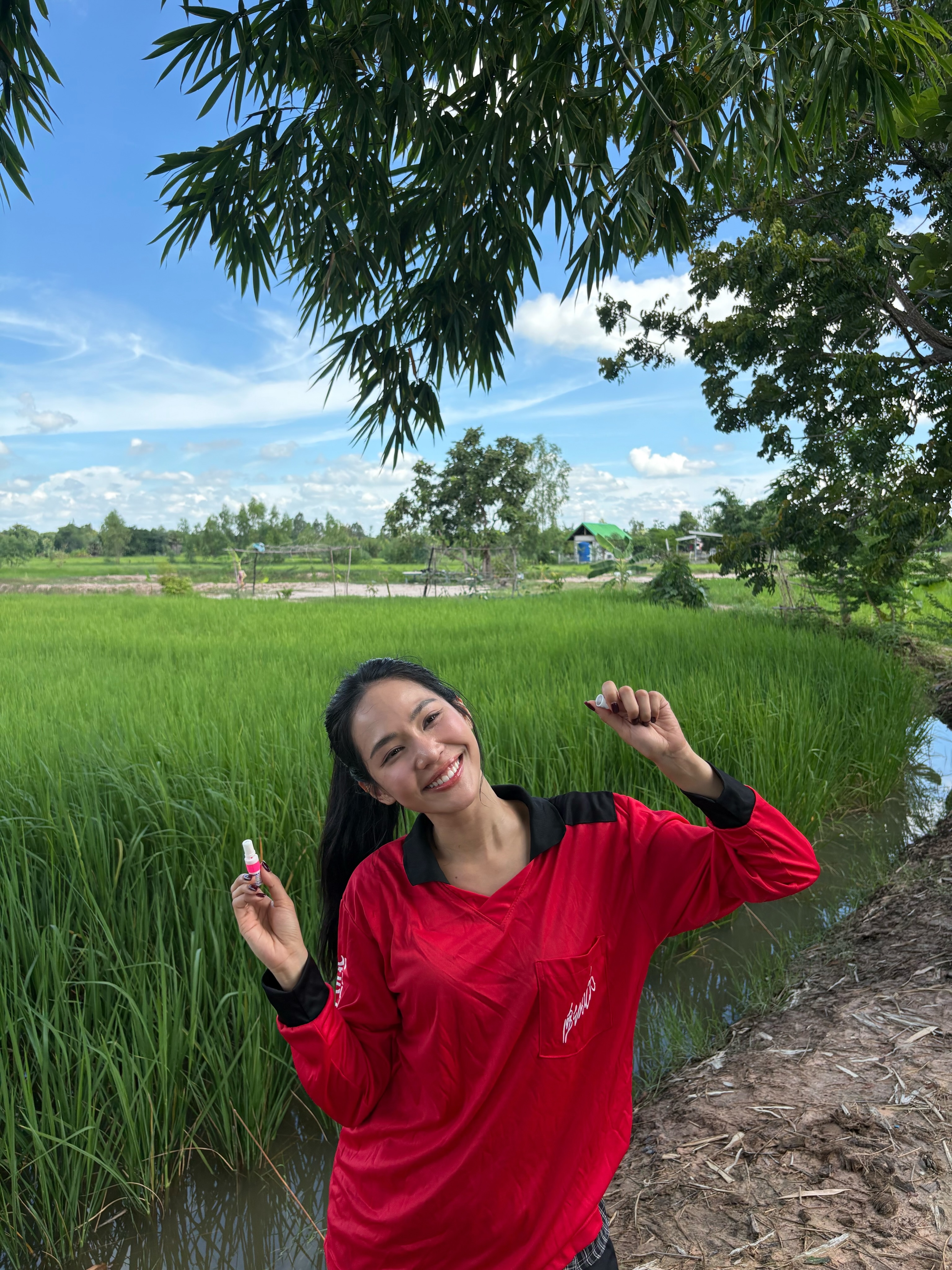 บิ๊นท์ - สิรีธร ลีห์อร่ามวัฒน์