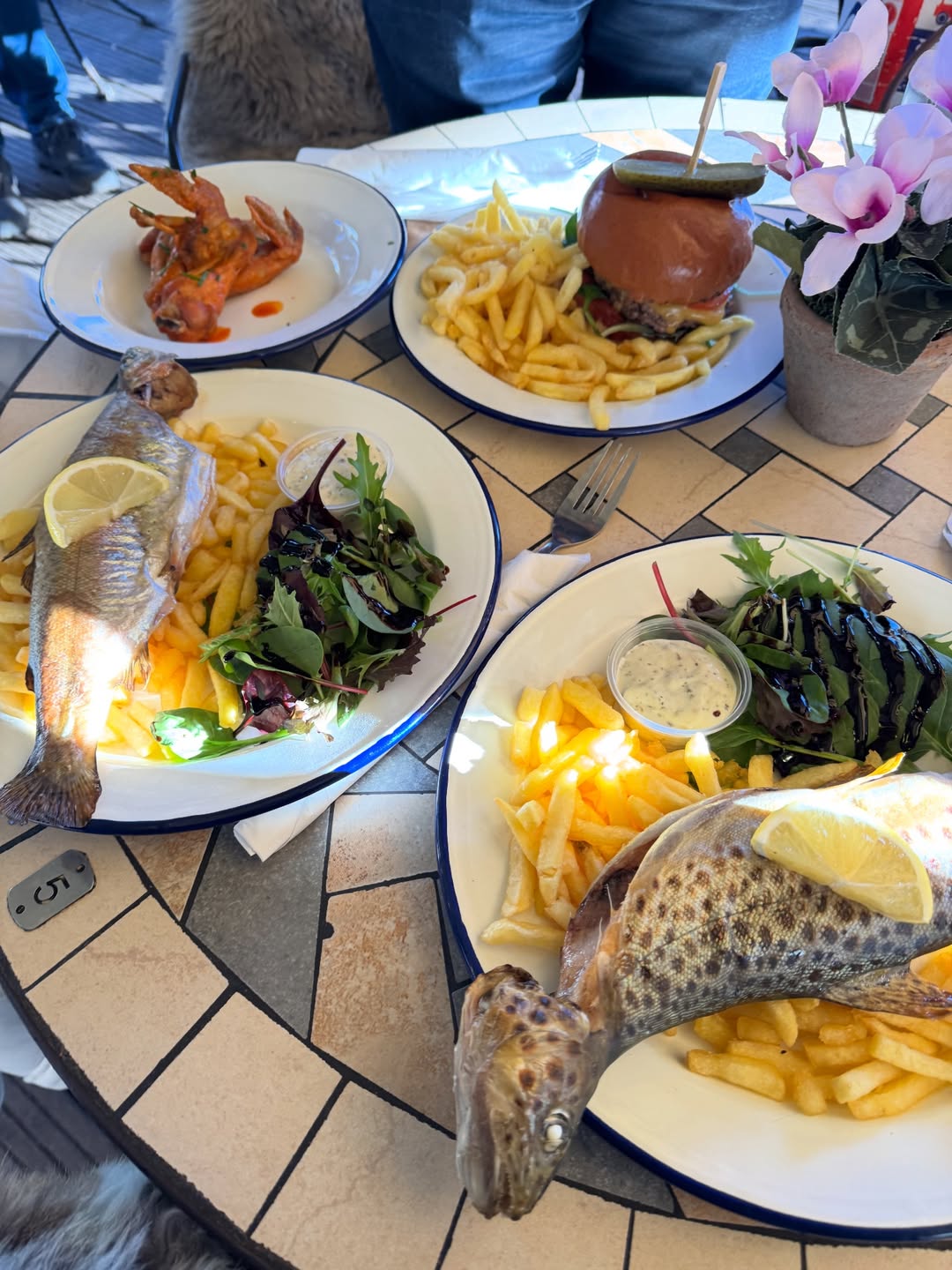 พั้นช์ - ทิพานัน นิลสยาม