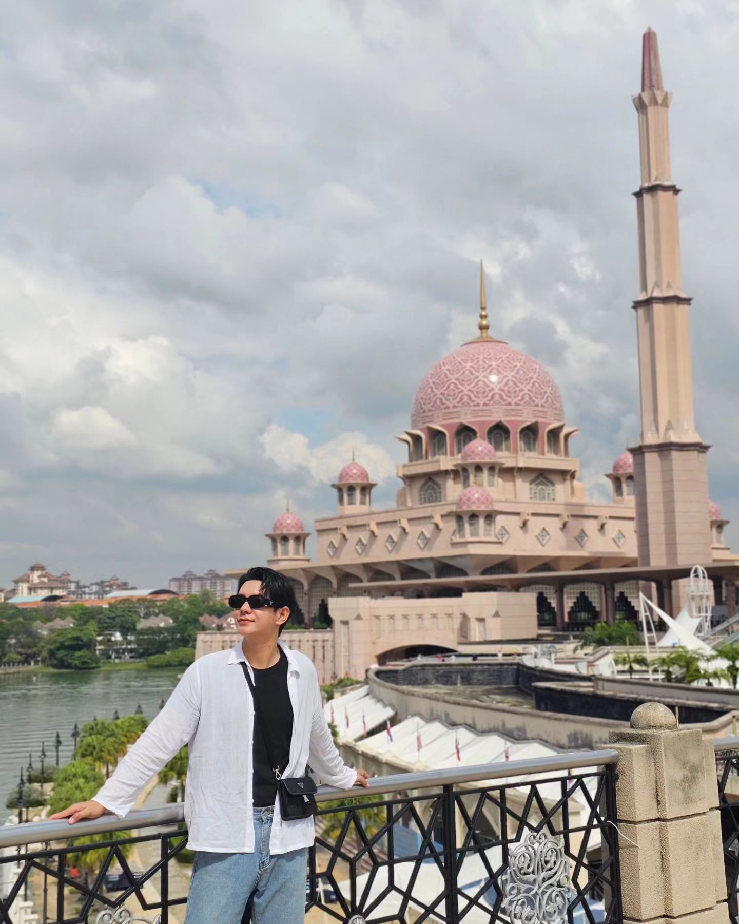 ไอซ์ - ศรัณยู วินัยพานิช