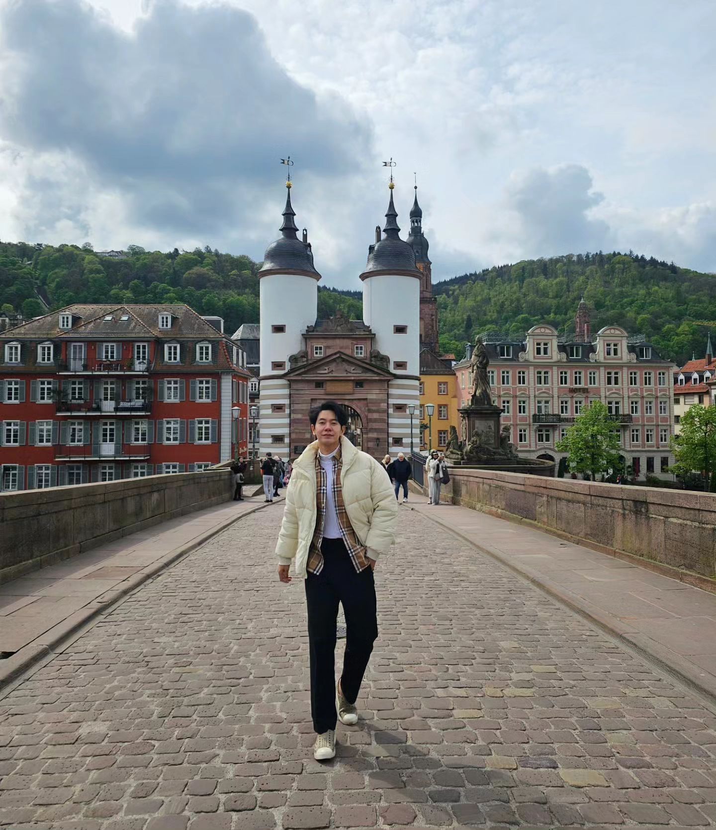 ไอซ์ - ศรัณยู วินัยพานิช