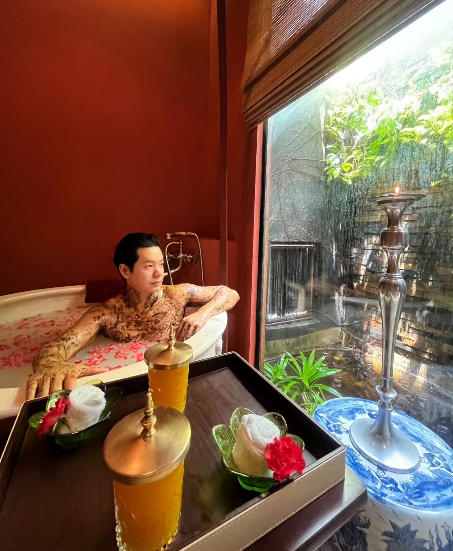 ไอซ์ - ศรัณยู วินัยพานิช