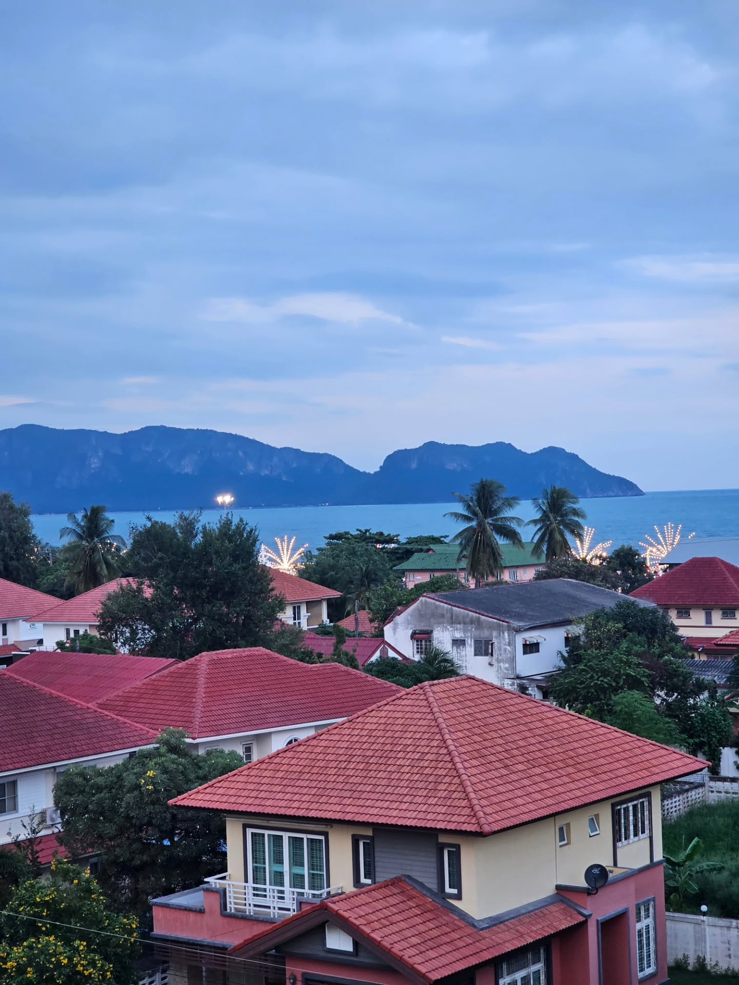 ไอซ์ - ศรัณยู วินัยพานิช