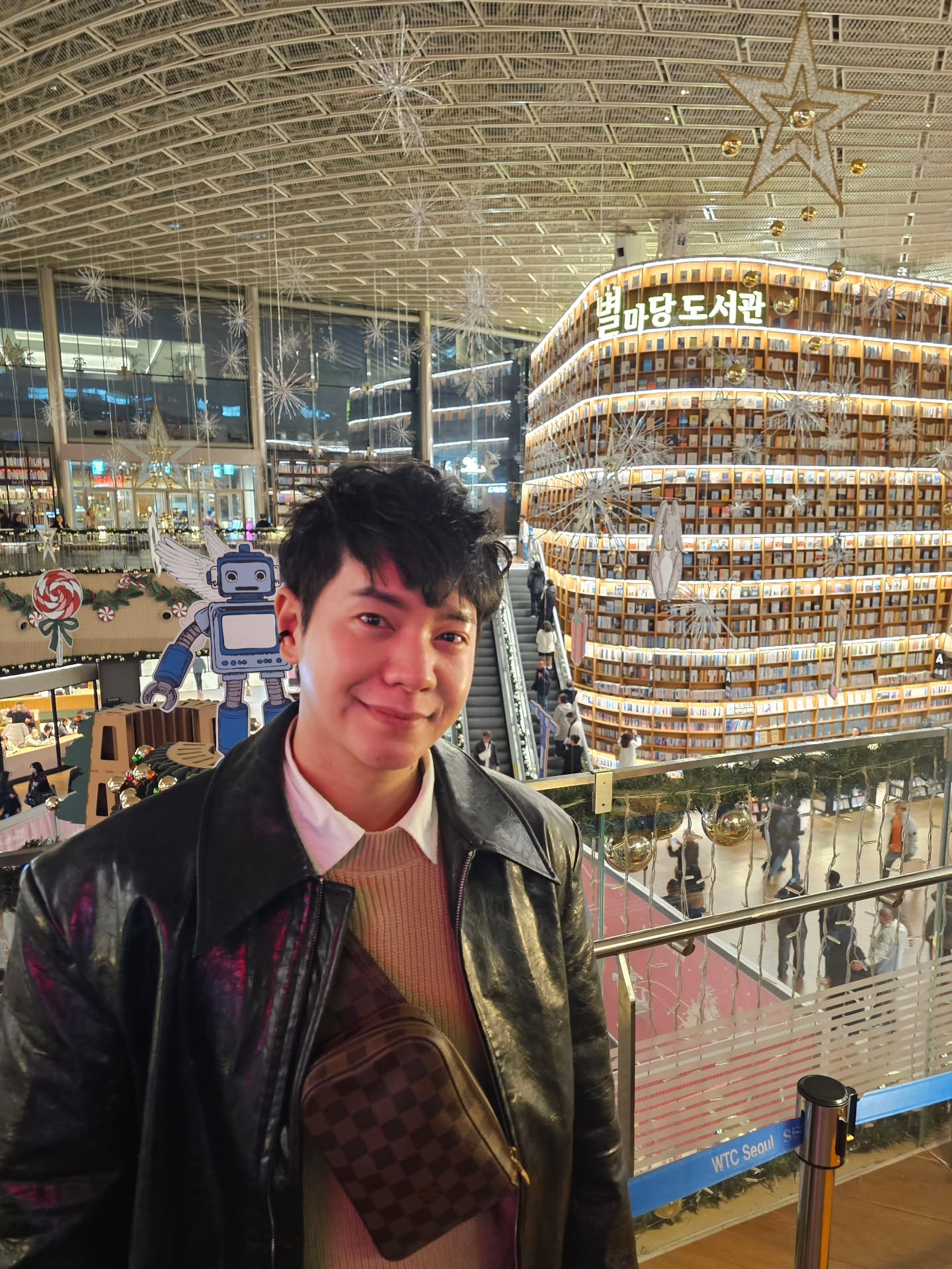 ไอซ์ - ศรัณยู วินัยพานิช