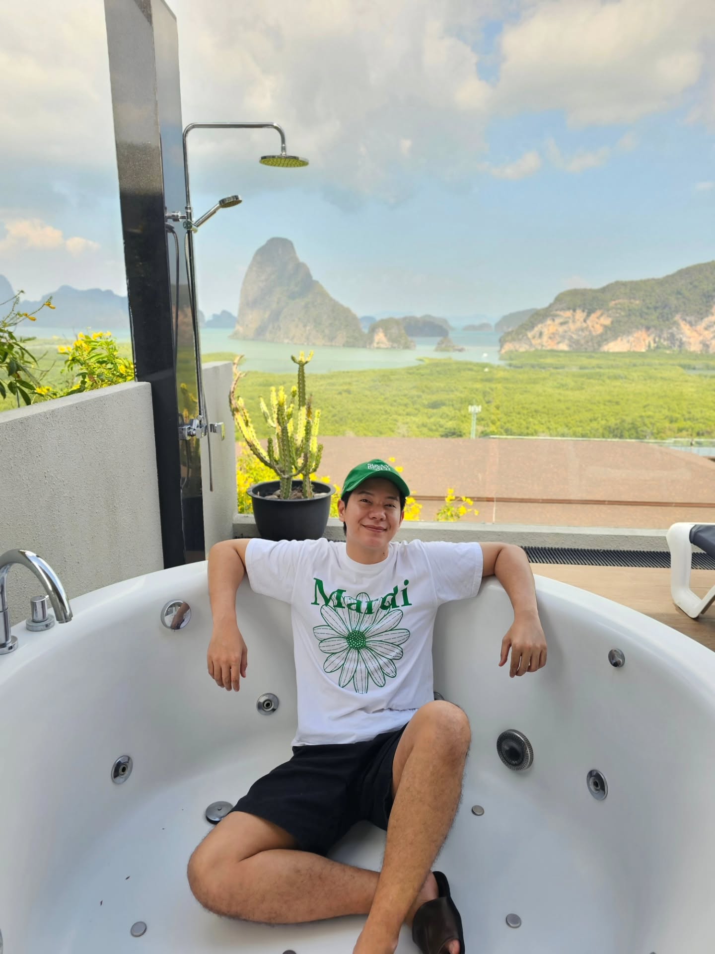 ไอซ์ - ศรัณยู วินัยพานิช