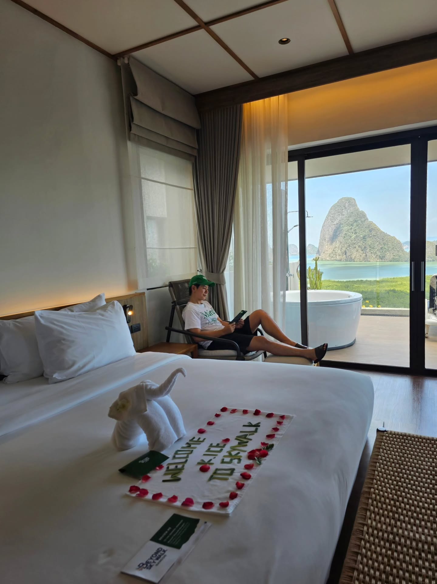 ไอซ์ - ศรัณยู วินัยพานิช