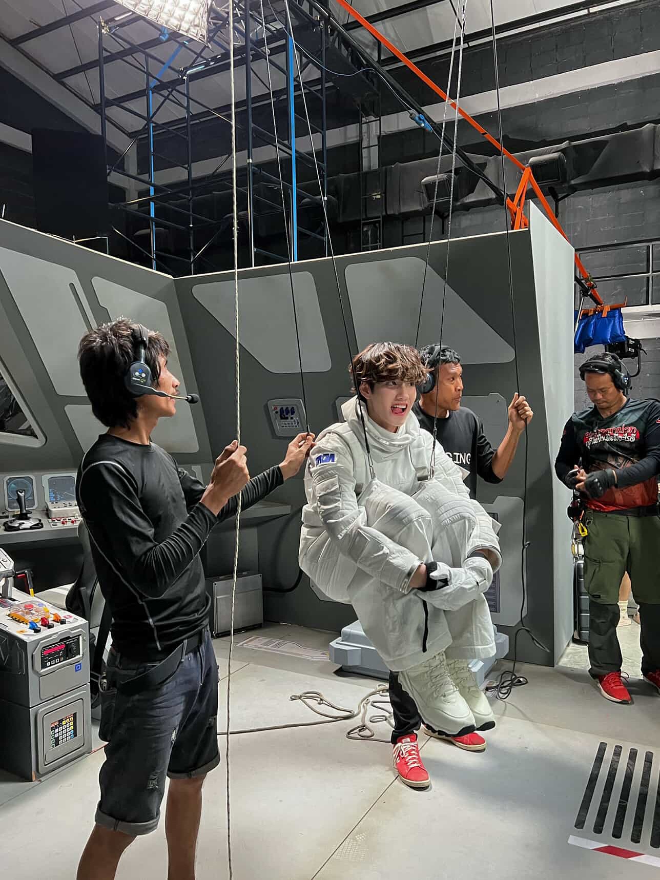 ภู - ธัชชัย ลิ้มปัญญากุล