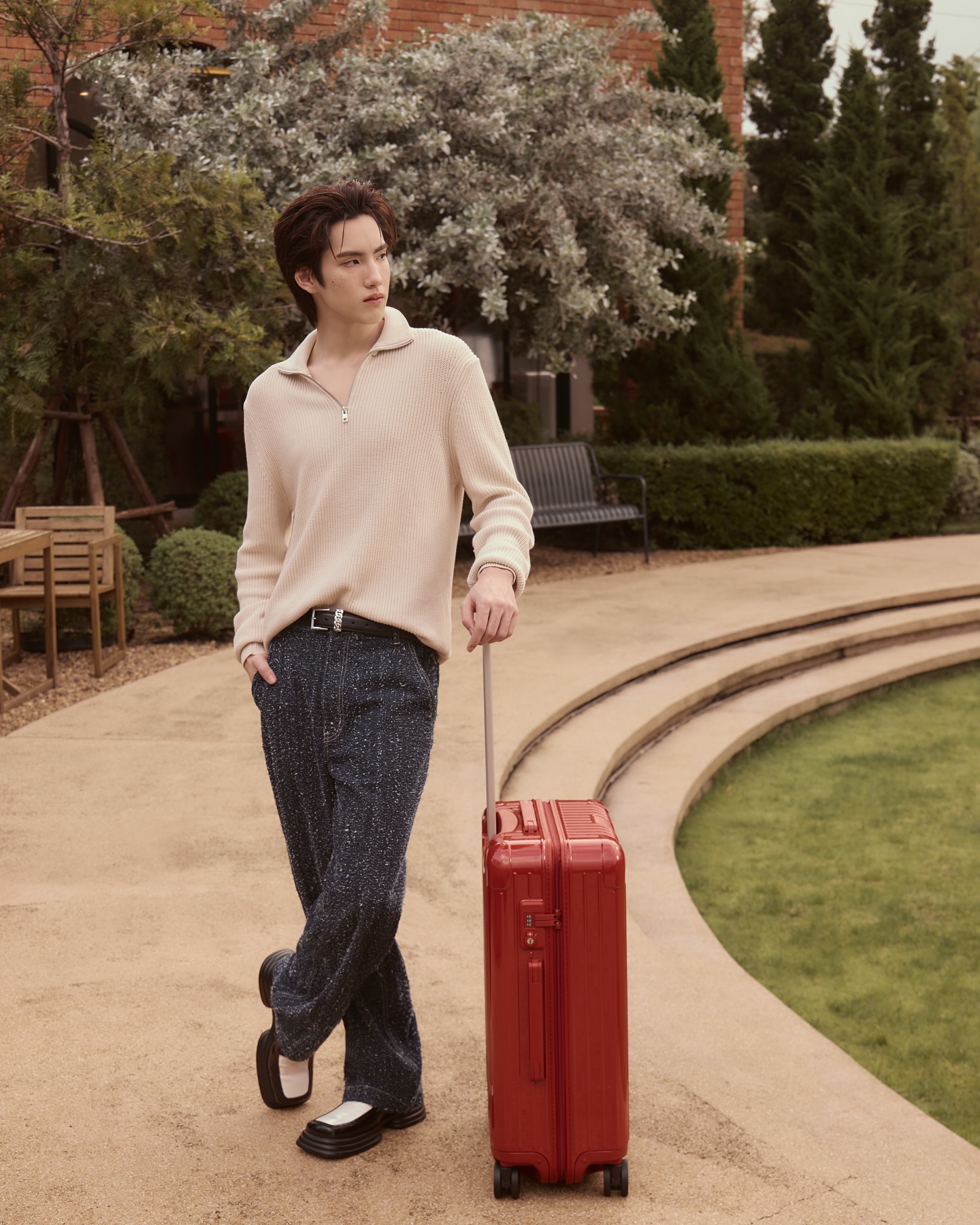 ภู - ธัชชัย ลิ้มปัญญากุล