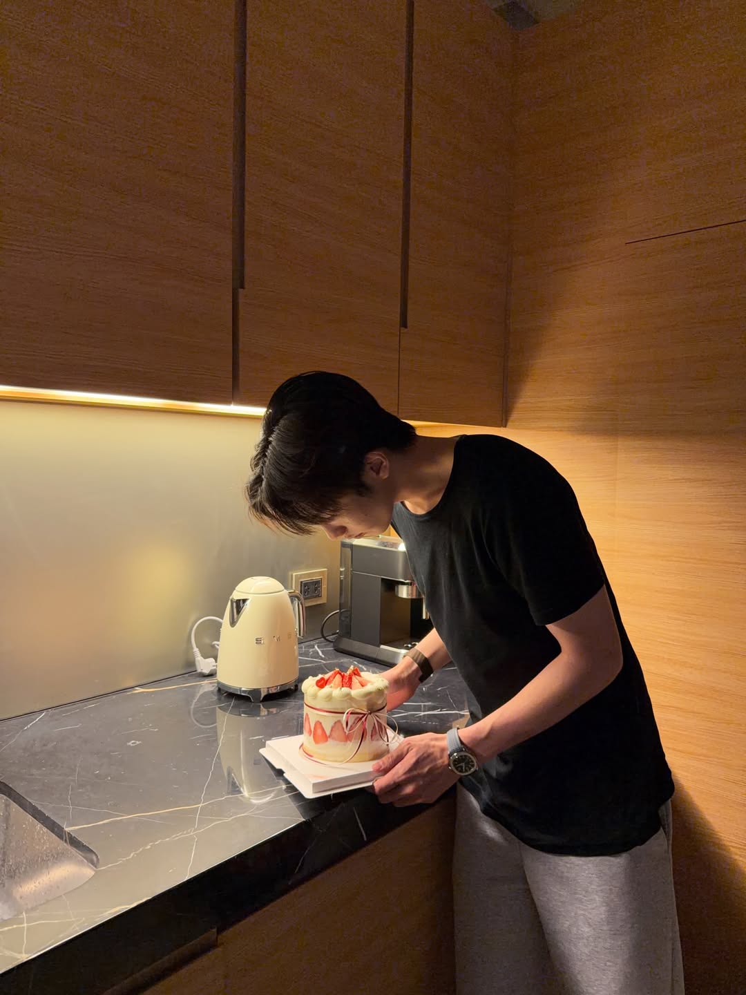 ภู - ธัชชัย ลิ้มปัญญากุล