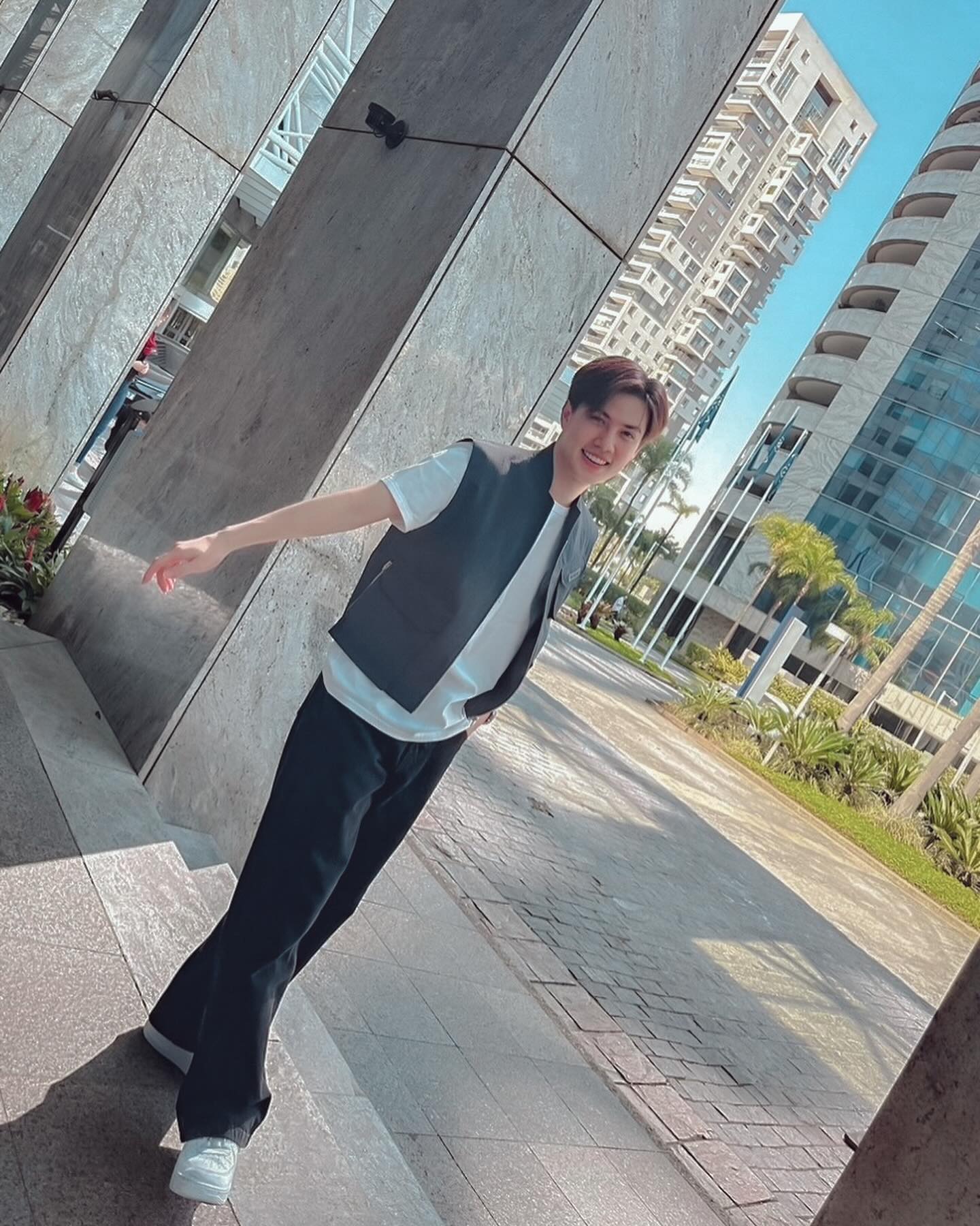 เบ้นซ์ - อัทธ์ธนิน ธนินภาณุวิวัฒน์