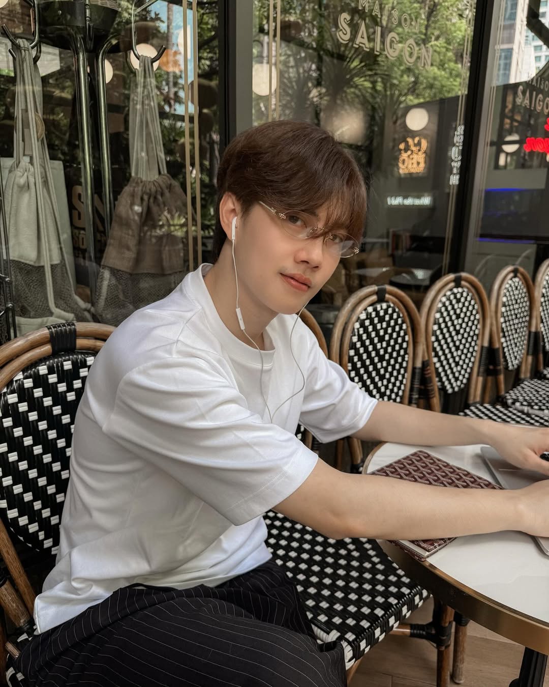 เบ้นซ์ - อัทธ์ธนิน ธนินภาณุวิวัฒน์