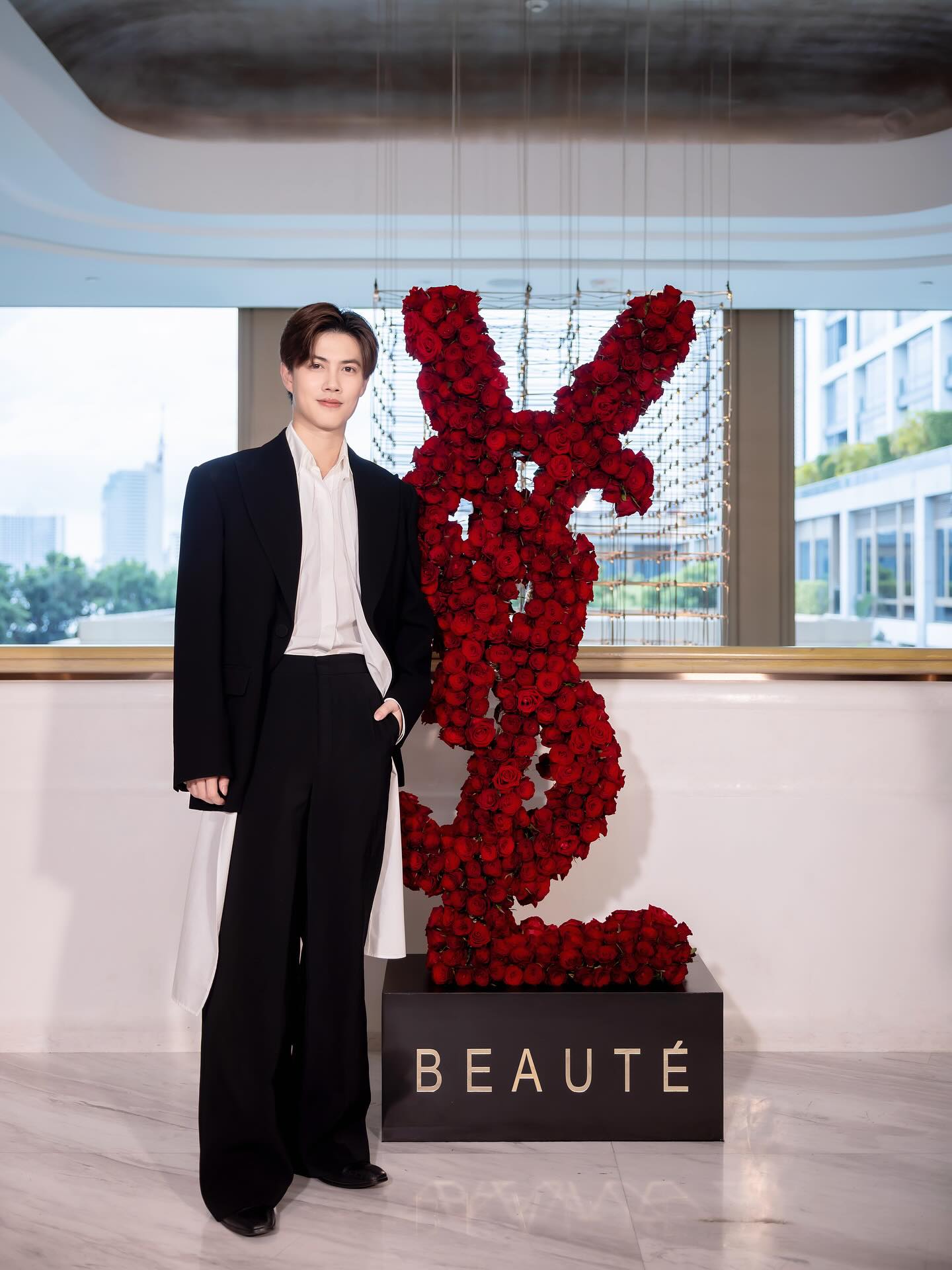 เบ้นซ์ - อัทธ์ธนิน ธนินภาณุวิวัฒน์