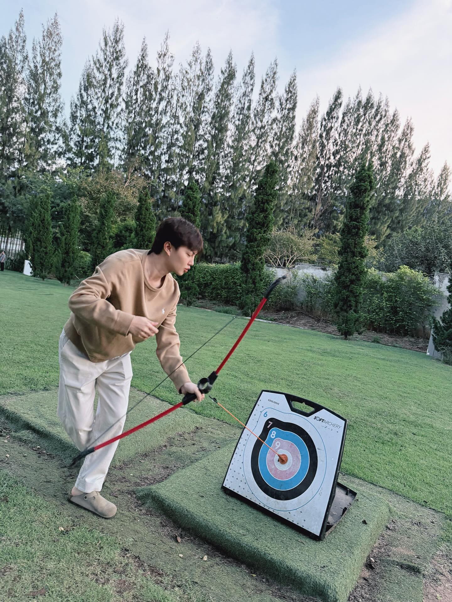 เบ้นซ์ - อัทธ์ธนิน ธนินภาณุวิวัฒน์