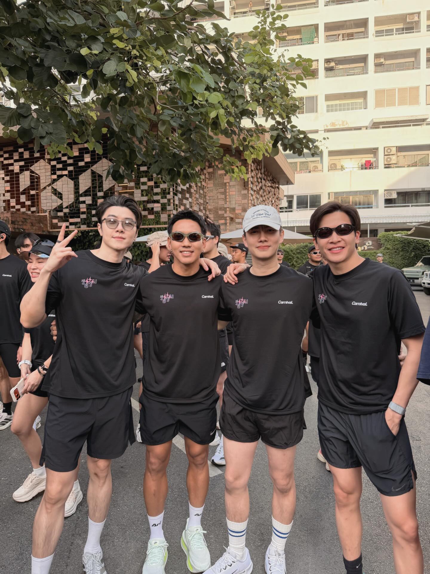 เบ้นซ์ - อัทธ์ธนิน ธนินภาณุวิวัฒน์