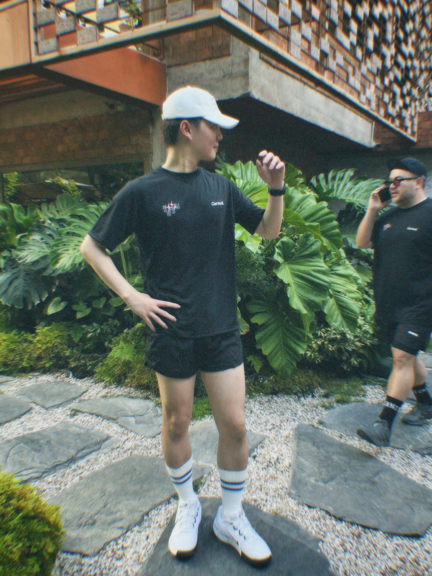 เบ้นซ์ - อัทธ์ธนิน ธนินภาณุวิวัฒน์