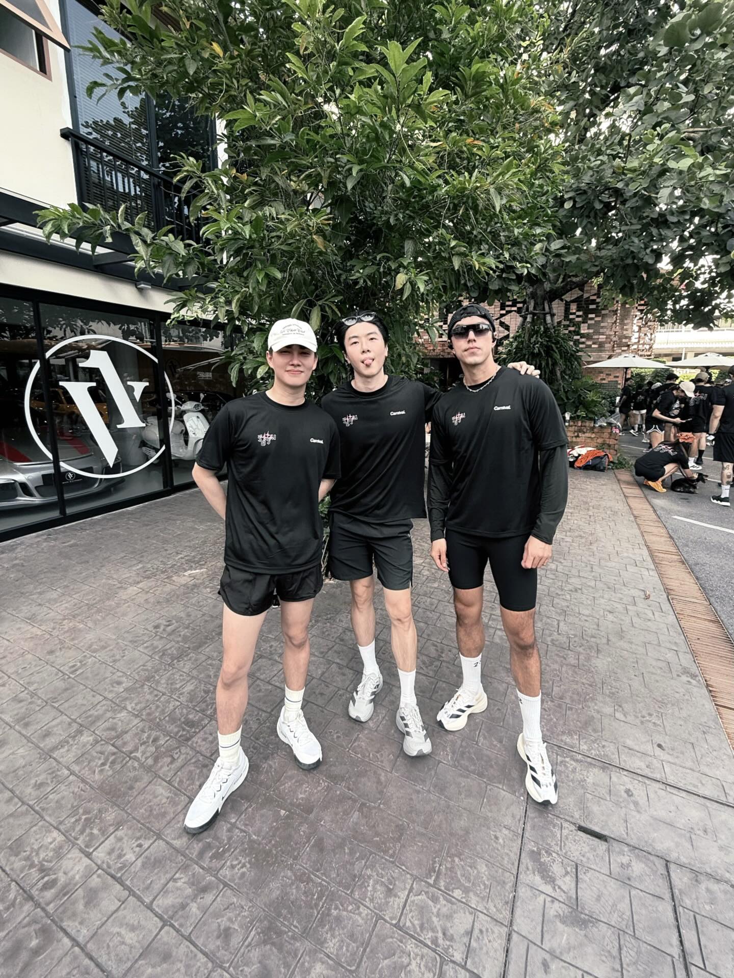 เบ้นซ์ - อัทธ์ธนิน ธนินภาณุวิวัฒน์