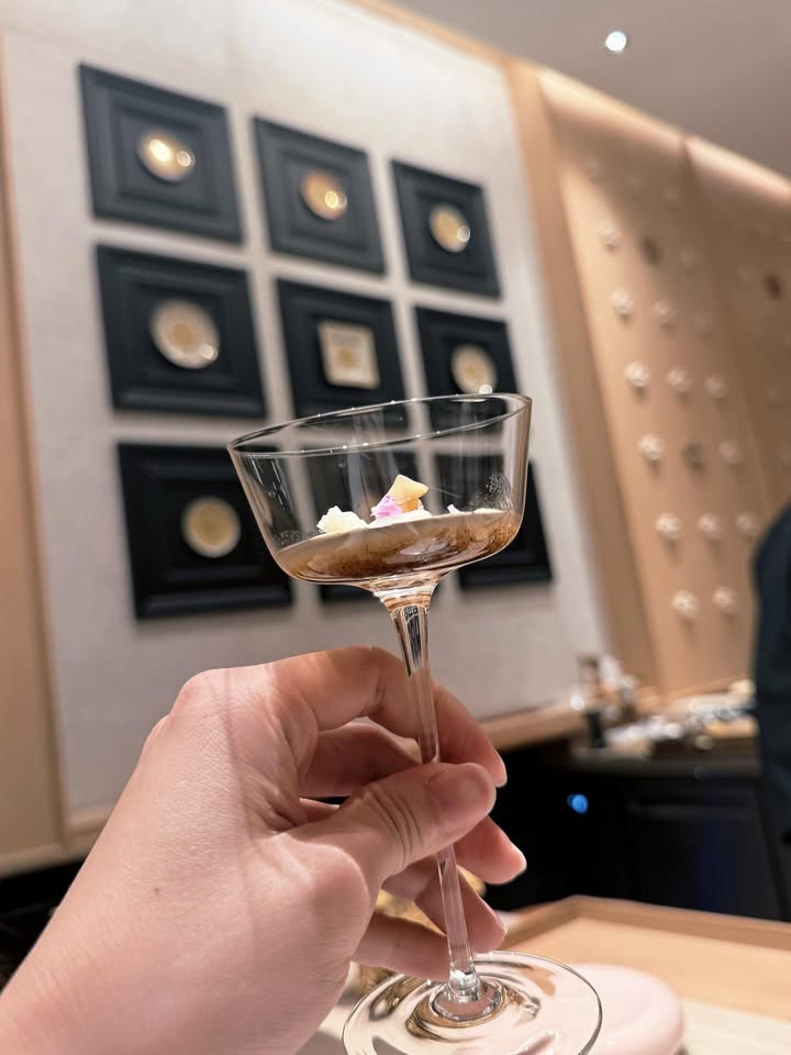 เบ้นซ์ - อัทธ์ธนิน ธนินภาณุวิวัฒน์