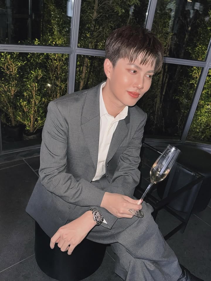 เบ้นซ์ - อัทธ์ธนิน ธนินภาณุวิวัฒน์