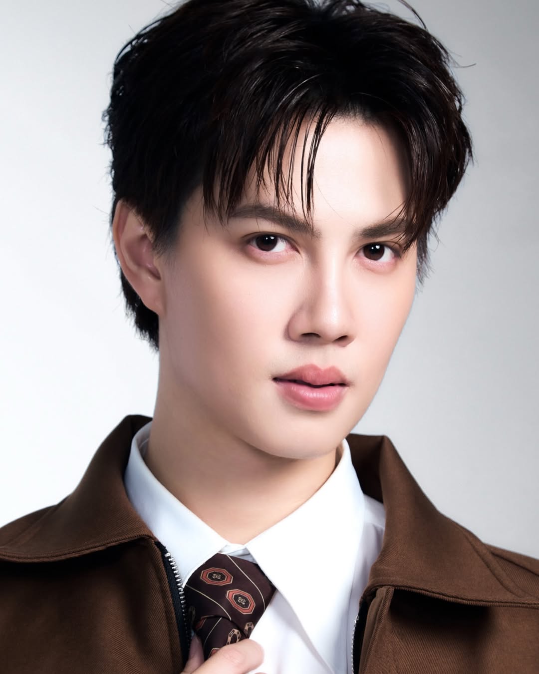 เบ้นซ์ - อัทธ์ธนิน ธนินภาณุวิวัฒน์