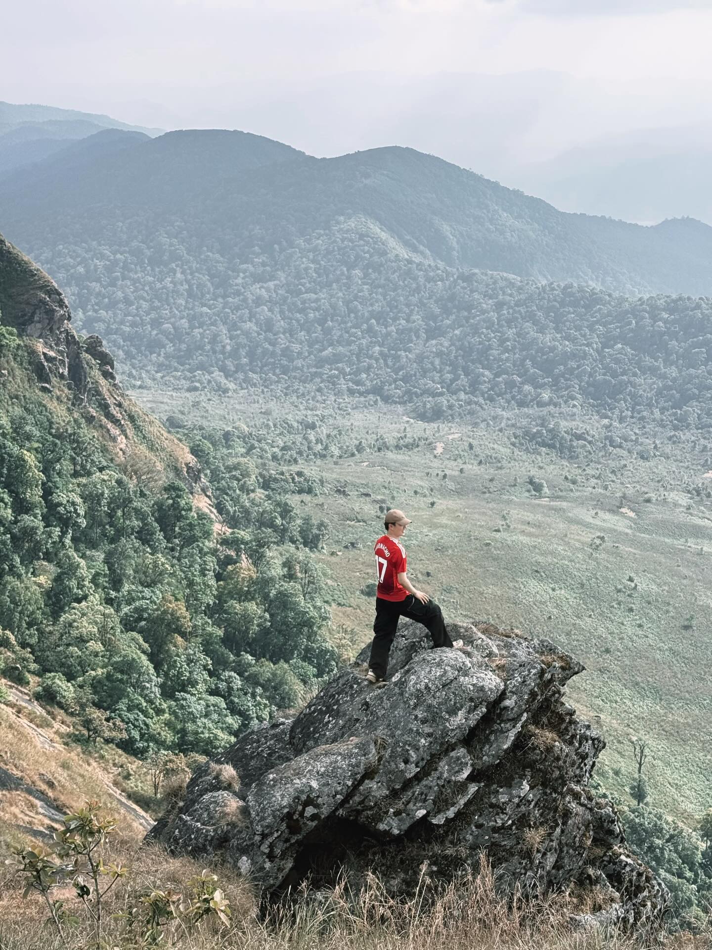 เบ้นซ์ - อัทธ์ธนิน ธนินภาณุวิวัฒน์