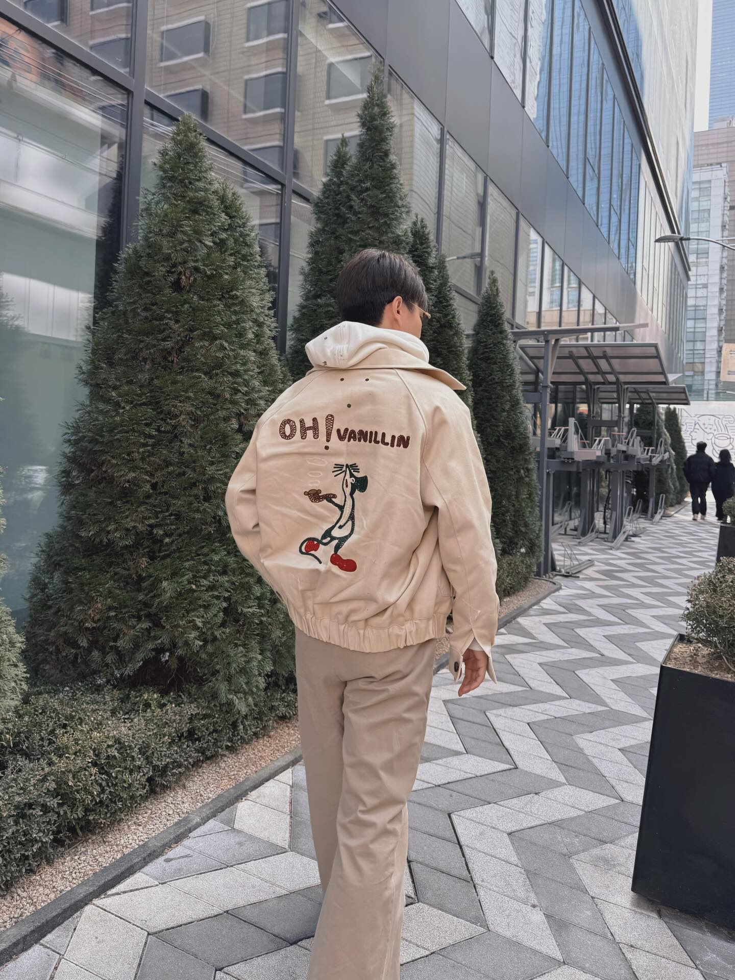 เบ้นซ์ - อัทธ์ธนิน ธนินภาณุวิวัฒน์