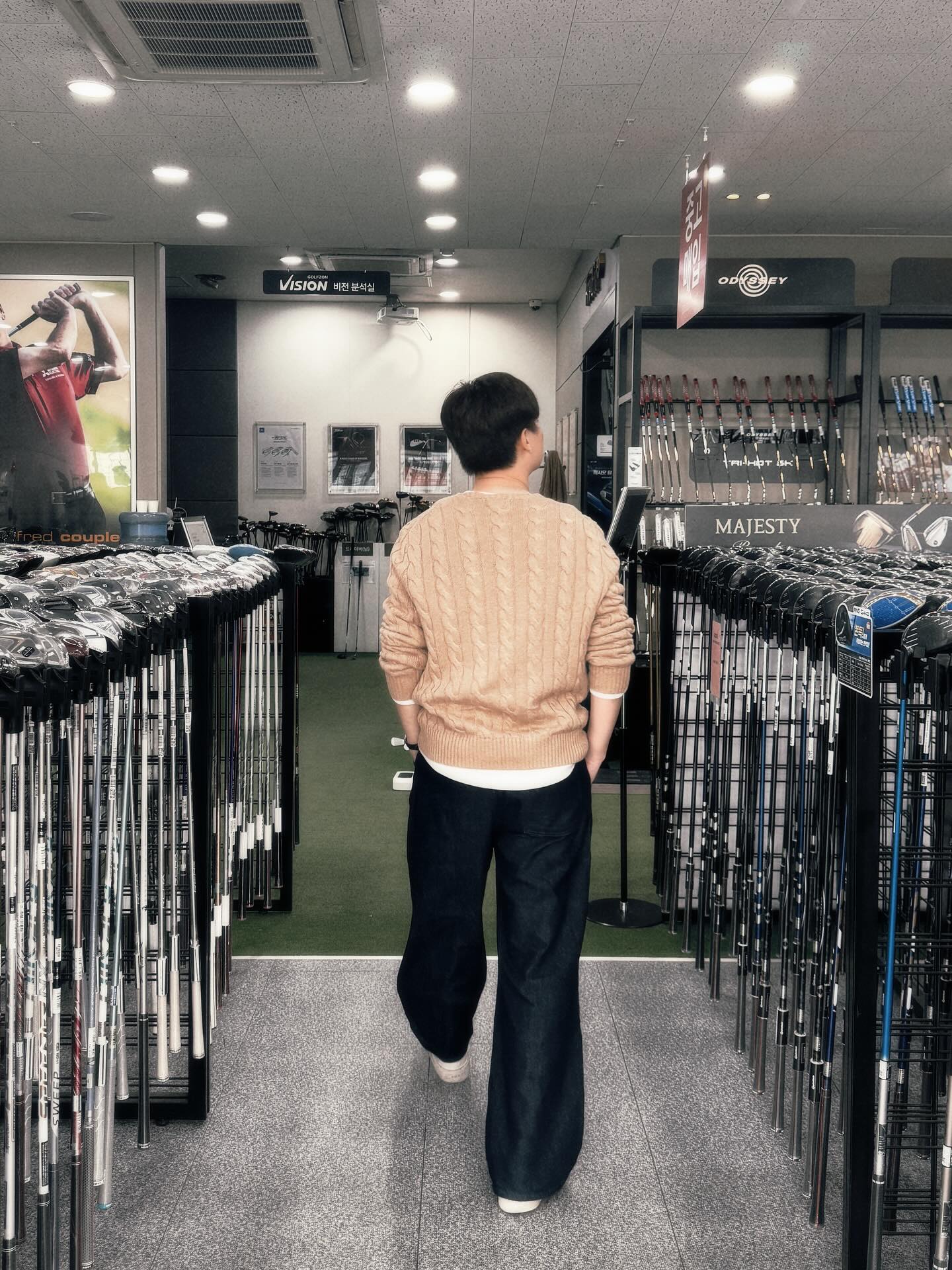 เบ้นซ์ - อัทธ์ธนิน ธนินภาณุวิวัฒน์