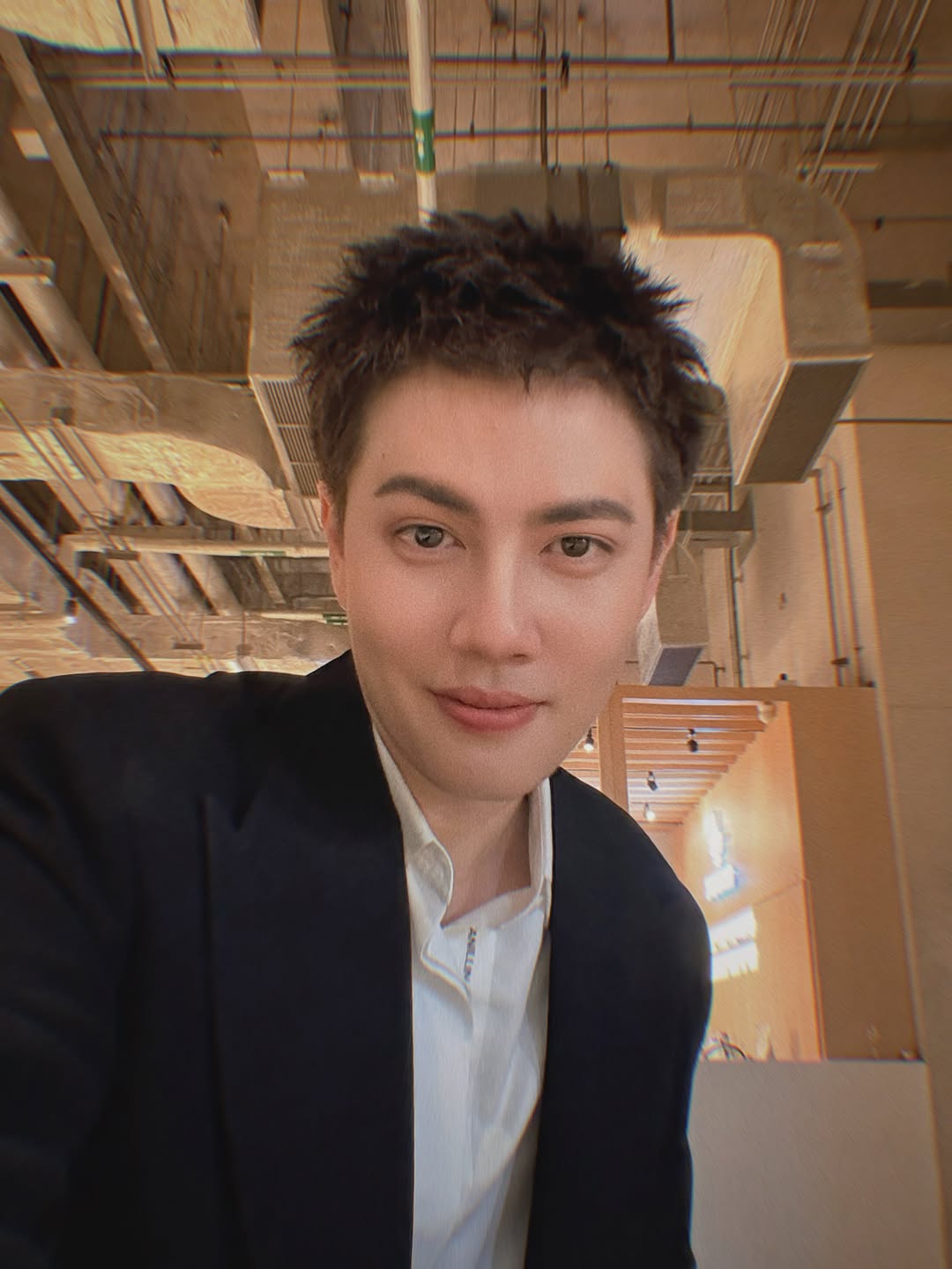 เบ้นซ์ - อัทธ์ธนิน ธนินภาณุวิวัฒน์