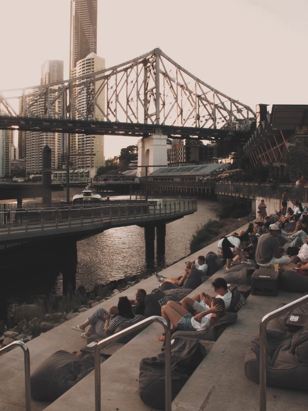 จิ๊บ - ปกฉัตร เทียมชัย