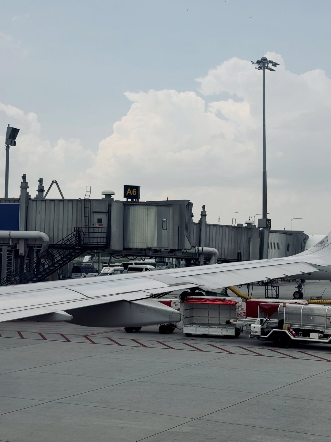 พร้อม - ราชภัทร วรสาร