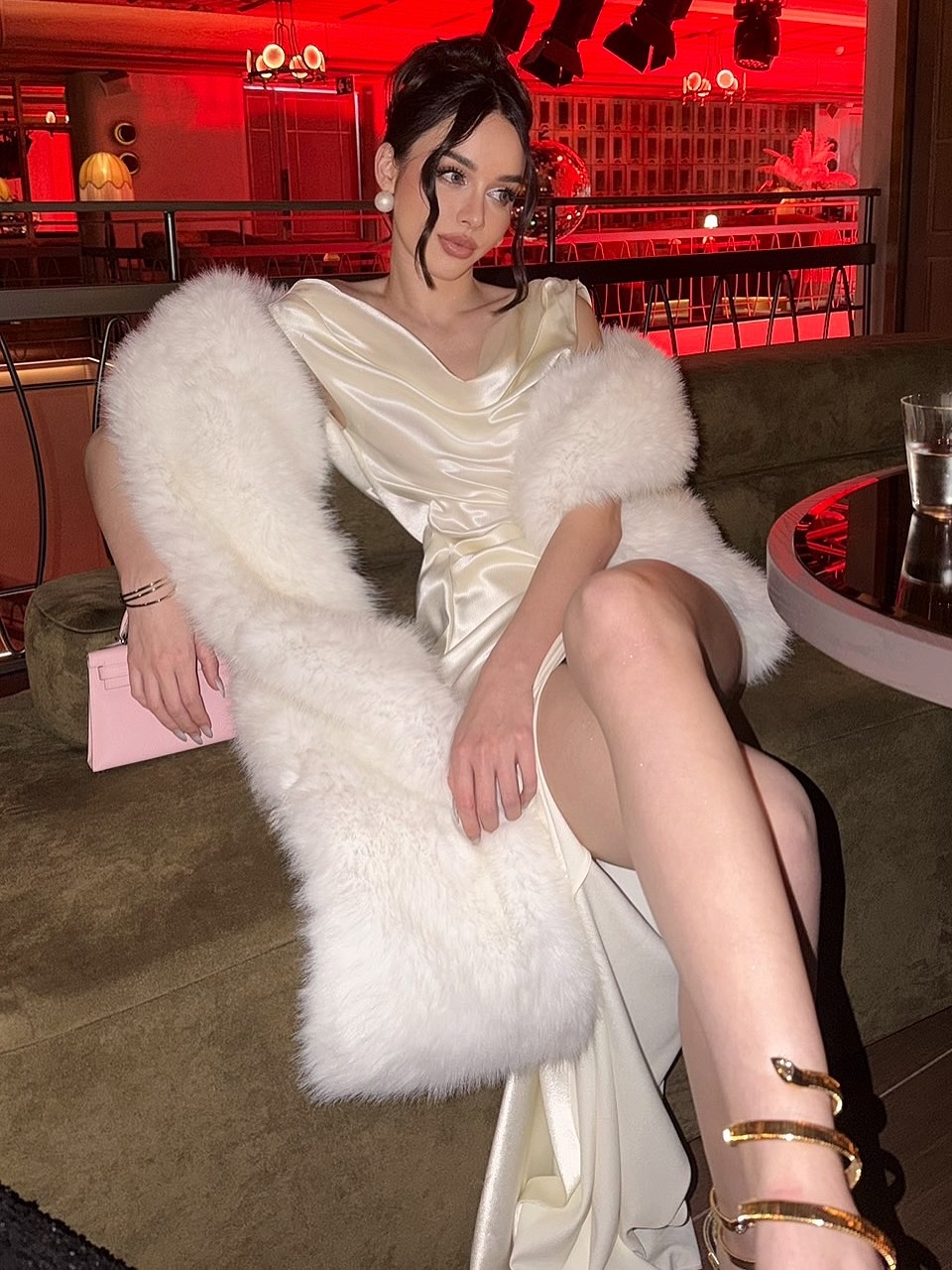 สกาย - มาเรีย เฮิร์ชเลอร์