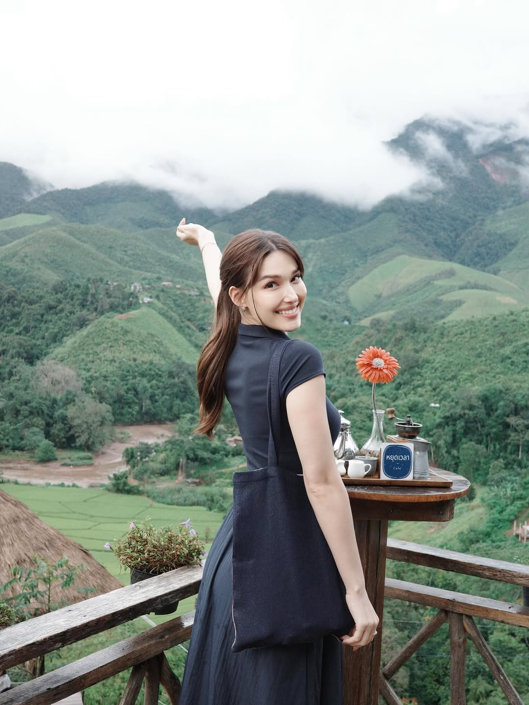 แจ็คกี้ - ชาเคอลีน มึ้นช์