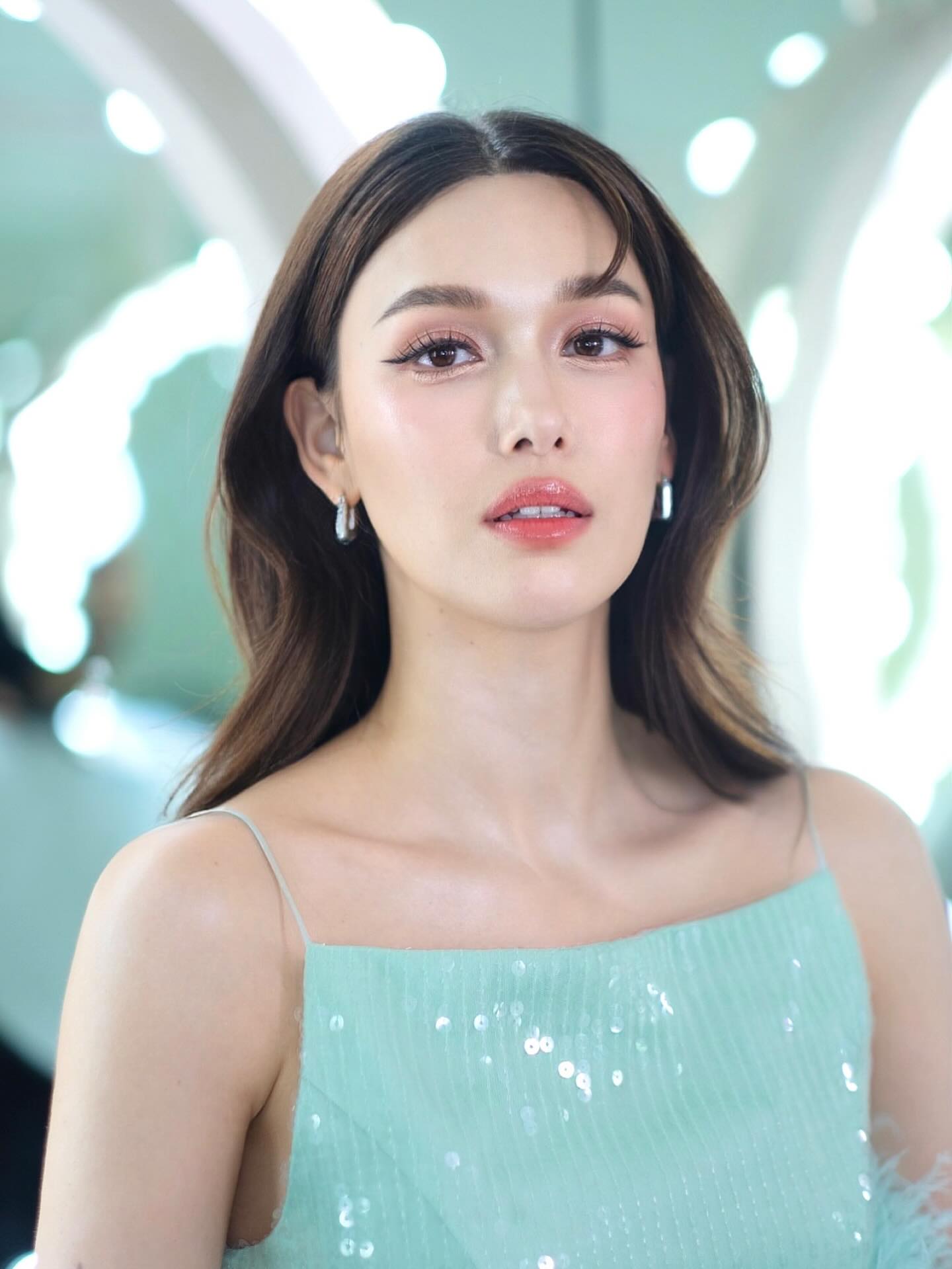 แจ็คกี้ - ชาเคอลีน มึ้นช์