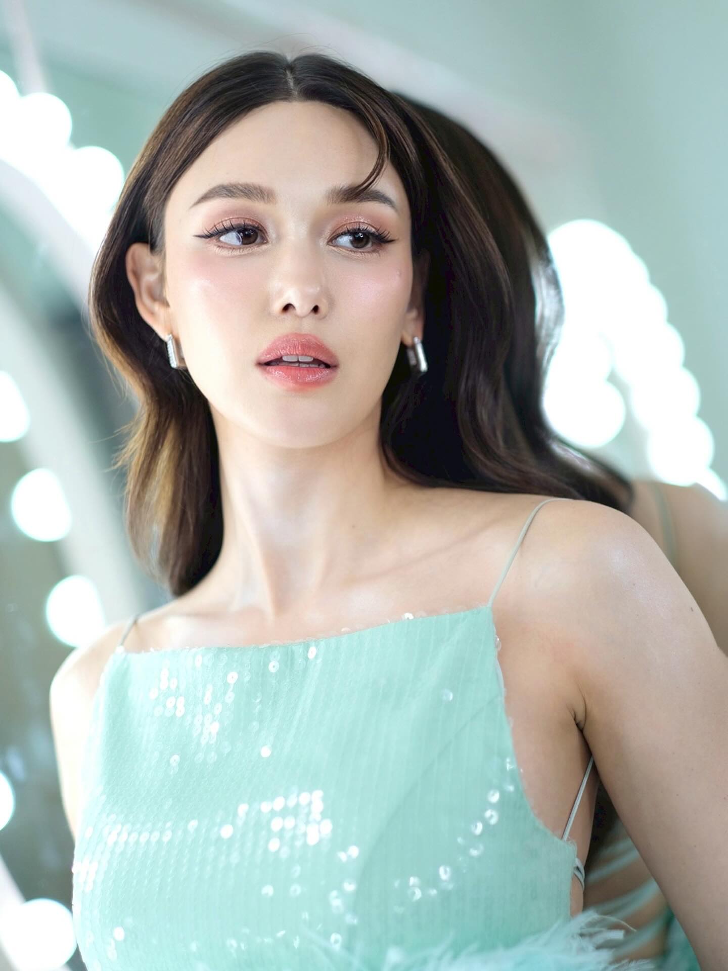 แจ็คกี้ - ชาเคอลีน มึ้นช์