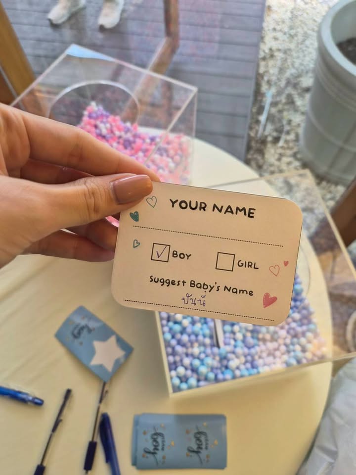 แจ็คกี้ - ชาเคอลีน มึ้นช์