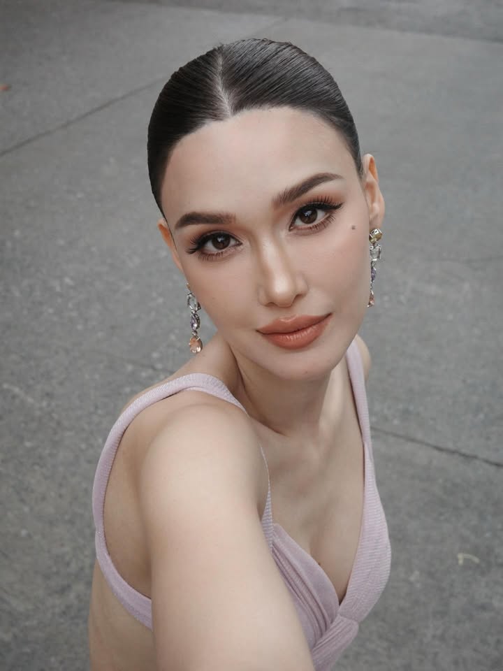 แจ็คกี้ - ชาเคอลีน มึ้นช์