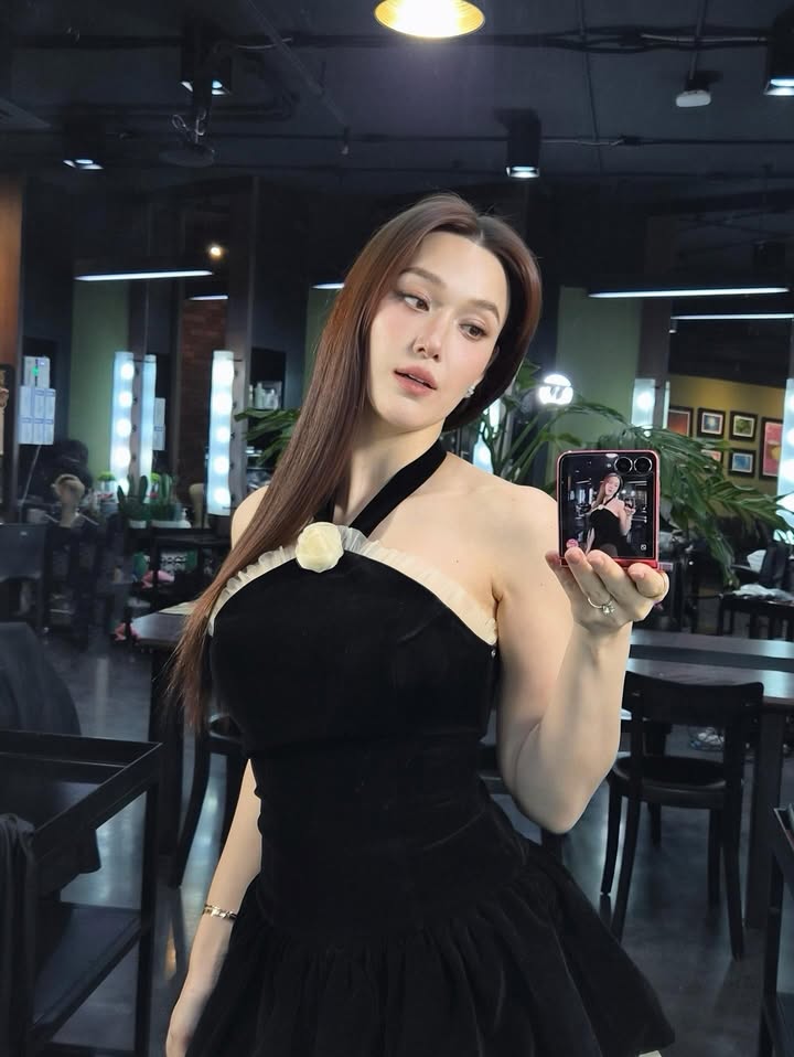 แจ็คกี้ - ชาเคอลีน มึ้นช์