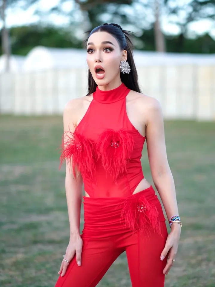 แจ็คกี้ - ชาเคอลีน มึ้นช์