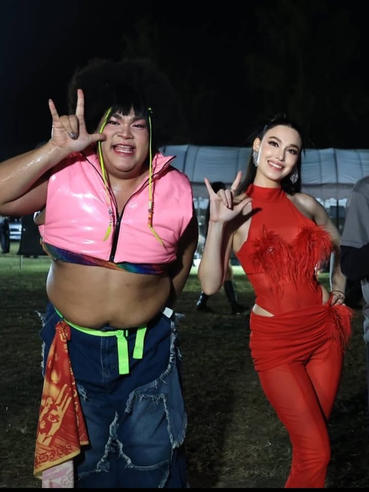 แจ็คกี้ - ชาเคอลีน มึ้นช์