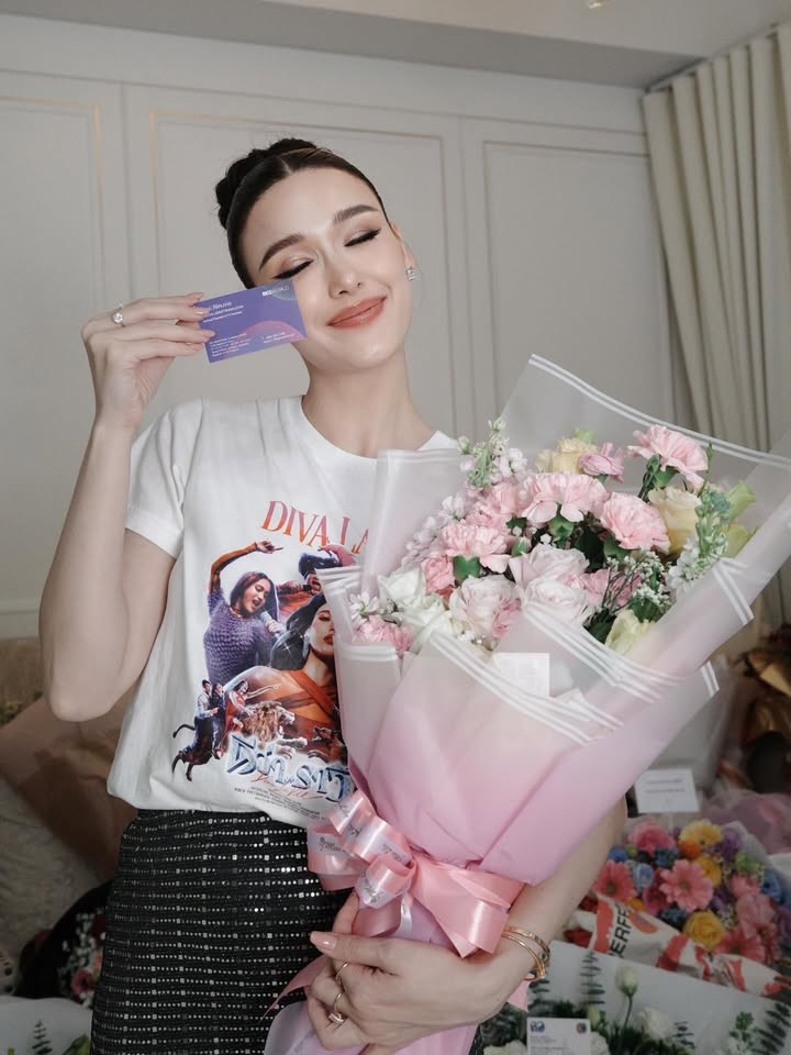 แจ็คกี้ - ชาเคอลีน มึ้นช์