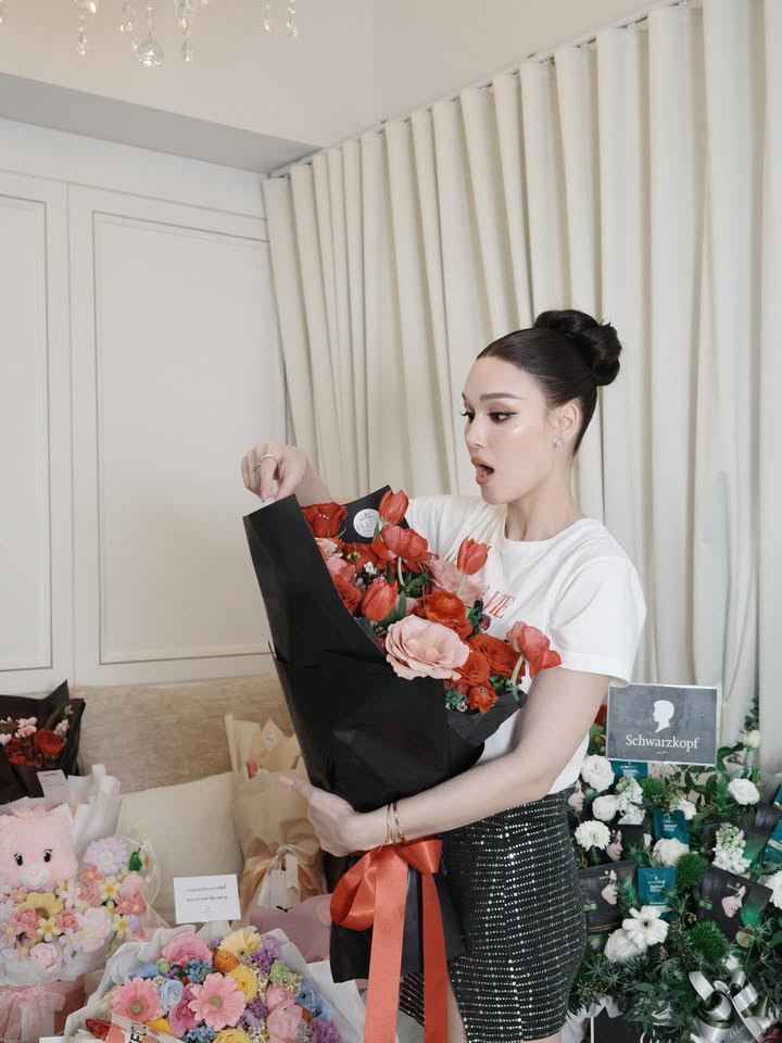 แจ็คกี้ - ชาเคอลีน มึ้นช์