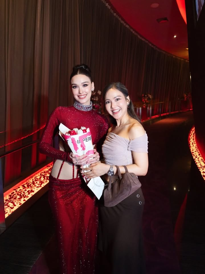 แจ็คกี้ - ชาเคอลีน มึ้นช์