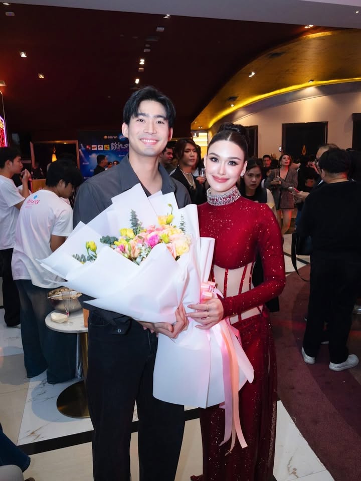 แจ็คกี้ - ชาเคอลีน มึ้นช์