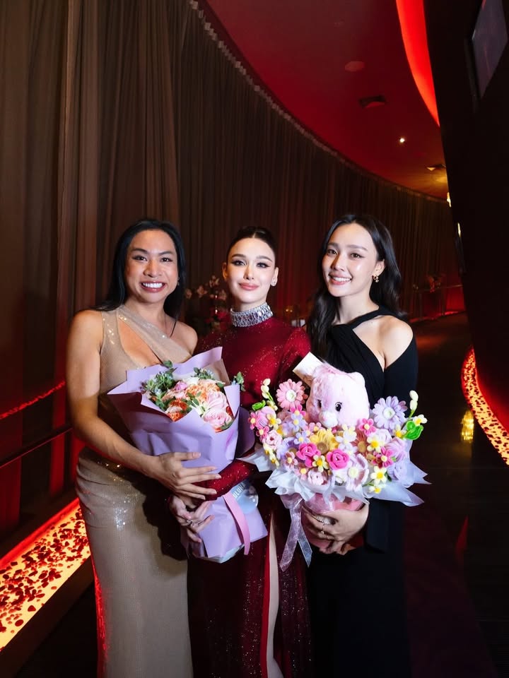 แจ็คกี้ - ชาเคอลีน มึ้นช์